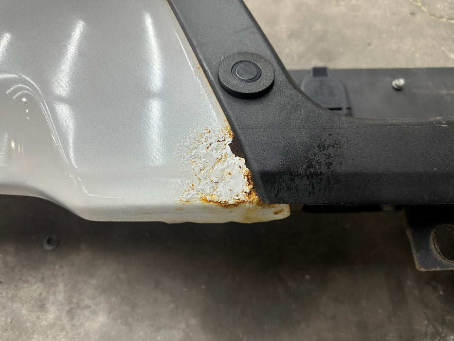 2017-2019 FORD F450 REAR BUMPER OEM TRI COAT WHITE (UG) *WEAR/RUST*