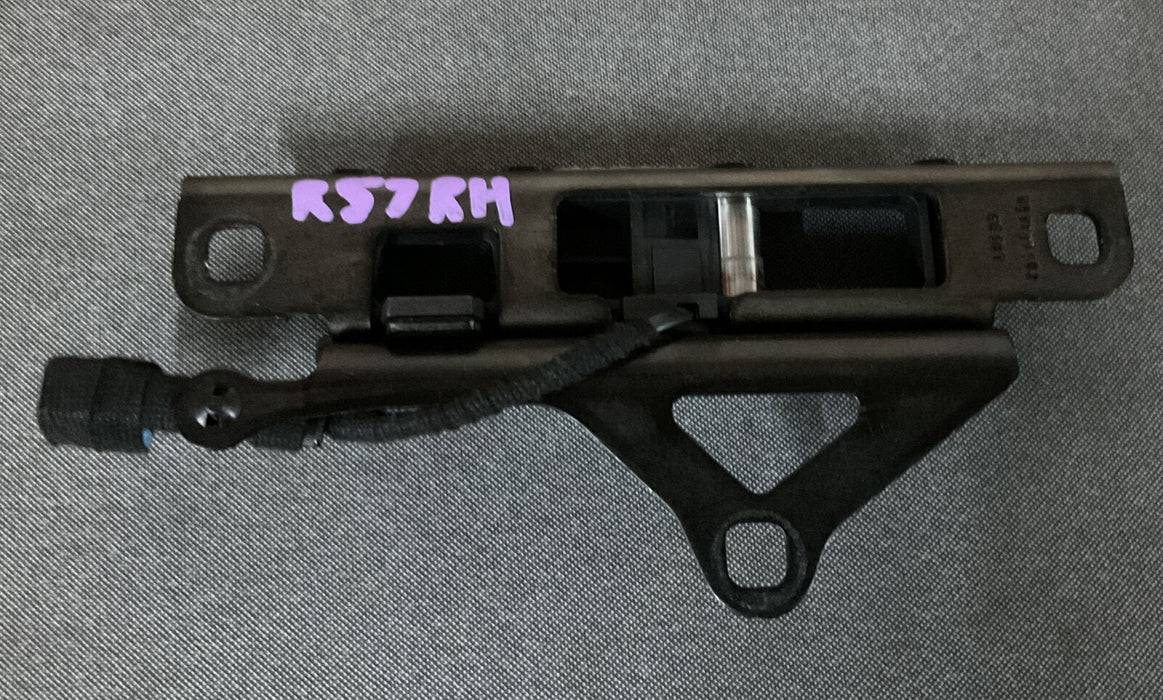 2017 MERCEDES-BENZ C63 AMG RIGHT CONVERTIBLE TOP LOCK PAD LATCH 217 770 04 22 64