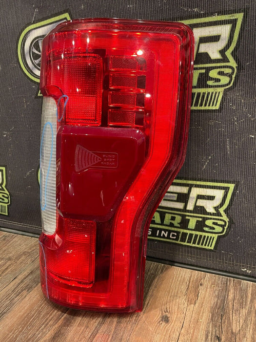 2017 2018 2019 FORD F250 F350 F450 DRIVER LEFT LED TAILIGHT OEM *READ/CRACKED*