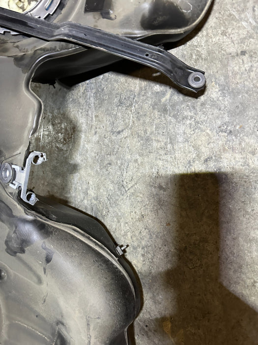 2020 BMW M4 F82 OEM FUEL GAS RESERVOIR CANISTER TANK W/ FILLER NECK