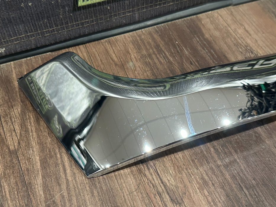 2022 DODGE RAM 2500 3500 LOWER RIGHT CHROME HEADLIGHT TRIM OEM