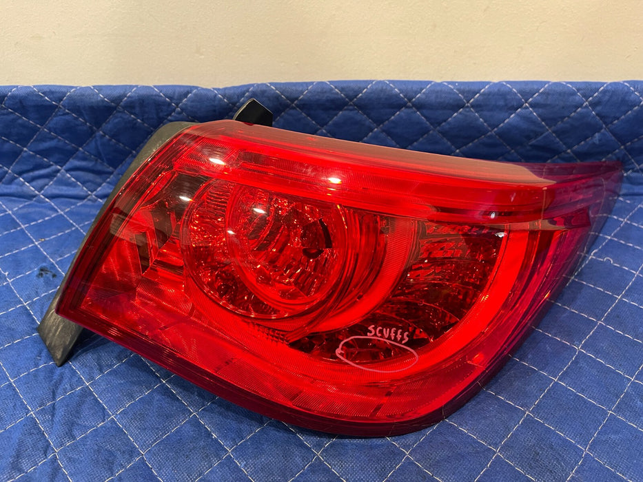 2017 INFINITI Q50 RED SPORT REAR PASSENGER RIGHT TAIL LIGHT OEM *MINOR SCUFFS*
