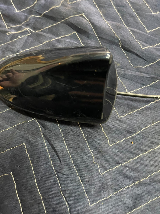 2015 INFINITI Q70 ROOF SHARK FIN ANTENNA OEM *SCRATCHES*