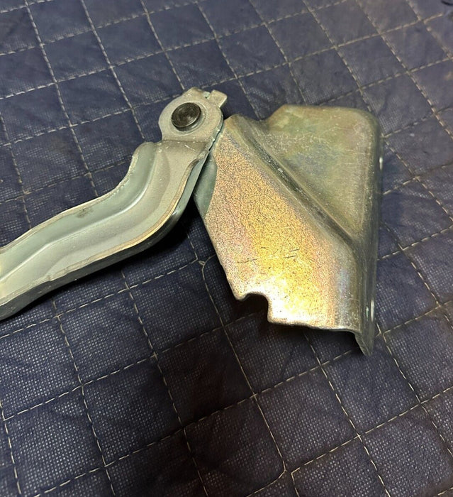 2016 2019 NISSAN TITAN XD LEFT RIGHT HOOD HINGE PAIR OEM