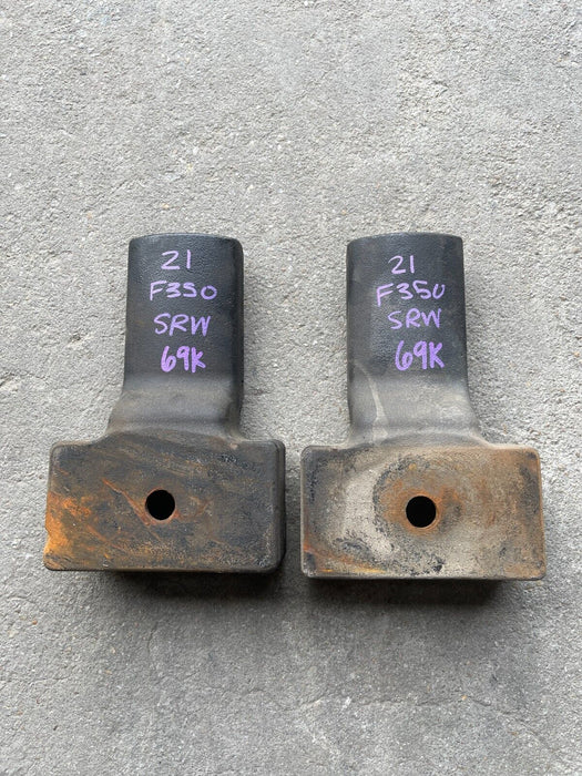 2021 FORD F350 SRW DIESEL REAR LEFT RIGHT LEAF SPRING SPACER PAIR OEM 69K