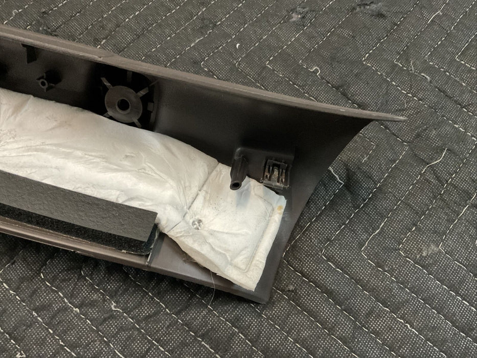 2017-2022 FORD F250 F350 F450 KING RANCH A PILLAR PASSENGER TRIM OEM~MINOR BURN~