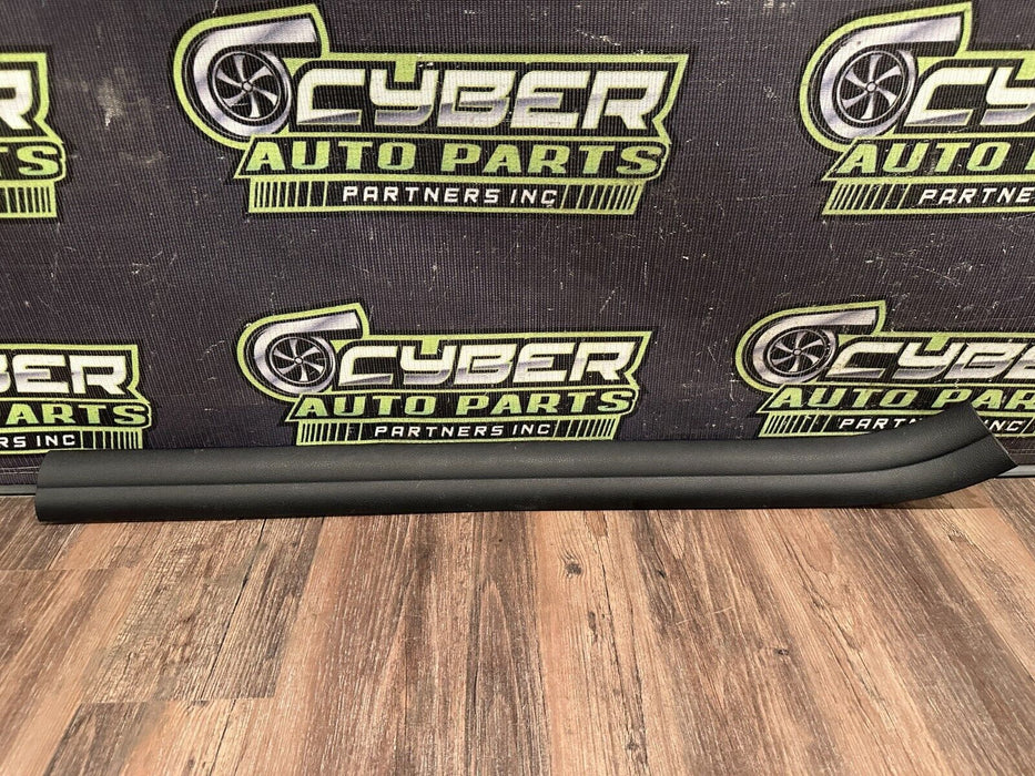 2020 BMW M4 F82 FRONT PASSENGER RIGHT DOOR SILL SCUFF PANEL TRIM OEM 727764001