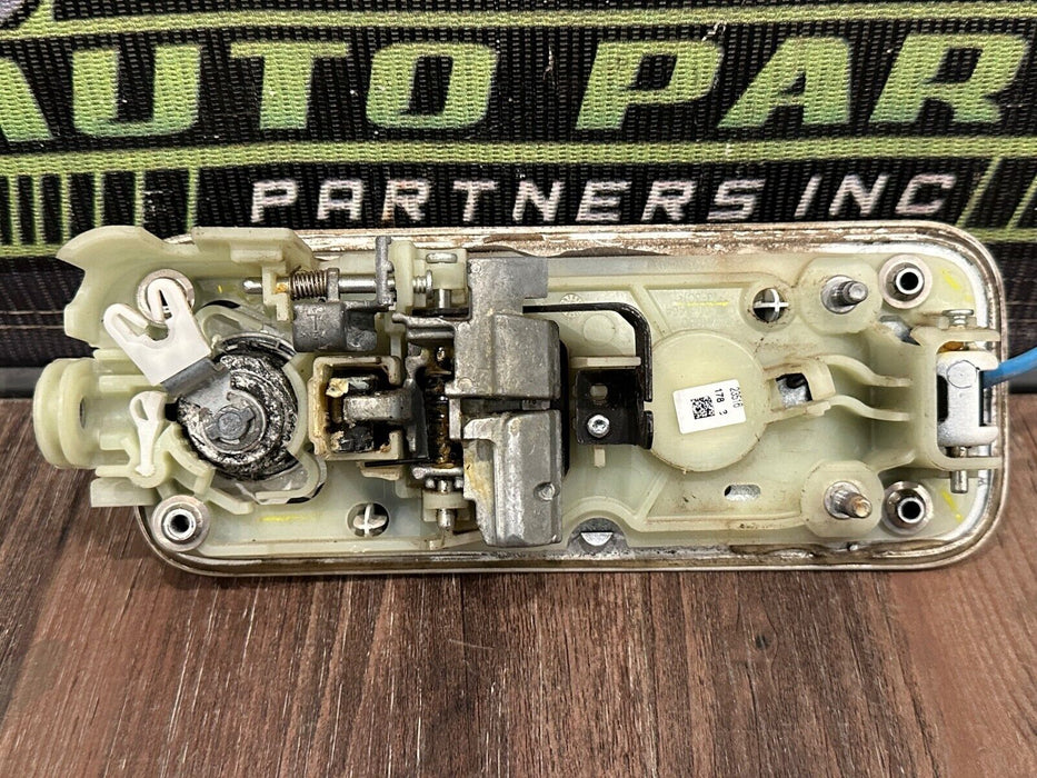 2017-2019 FORD F250 F350 F450 FRONT LEFT DOOR HANDLE WITH NO COVER (UG) OEM