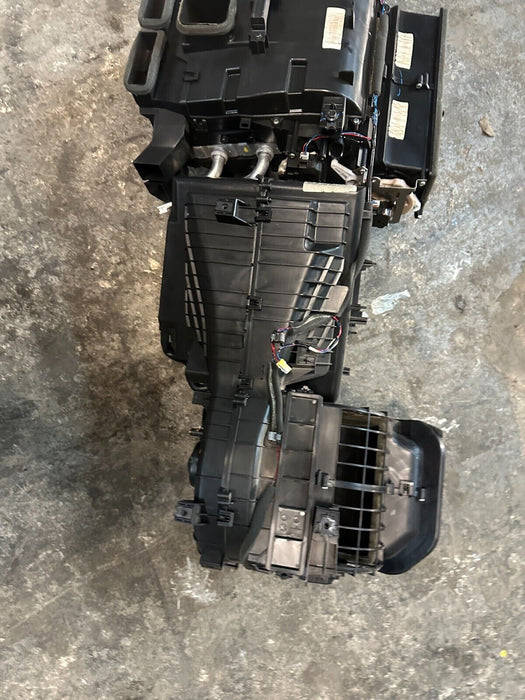 2016 2017 2018 NISSAN TITAN XD PRO 4X OEM HVAC A/C HEATER CORE HOUSING