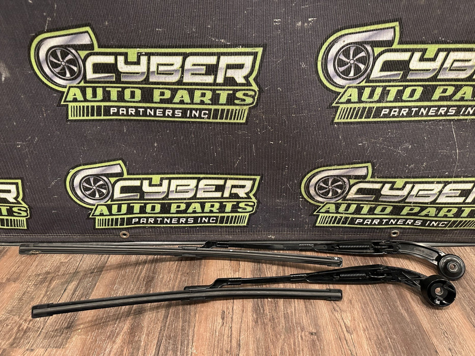 2021 AUDI R8 FRONT LEFT RIGHT WINDSHIELD WIPER PAIR OEM