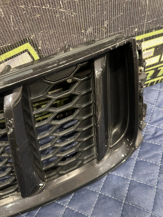 2018 AUDI R8 PLUS SPYDER REAR RIGHT BUMPER GRILLE VENT OEM 4S0 807 698 A