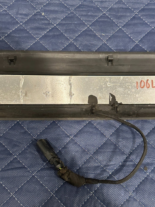 2014 AUDI R8 FRONT LEFT DRIVER ILLUMINATED KICK SCUFF SILL PLATE OEM *BURN*