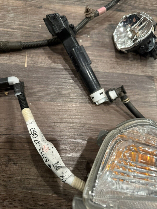 2014 TOYOTA PRIUS V FRONT FOG LIGHTS HARNESS ASSEMBLY W/ FOGLIGHTS 82113-47060