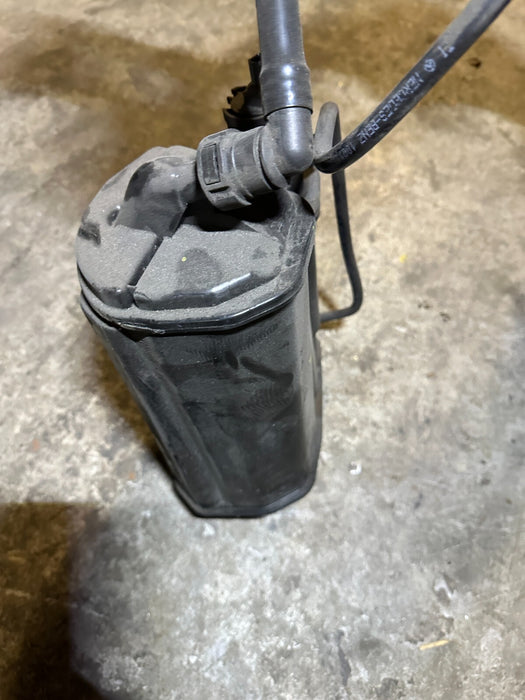 2015 MERCEDES BENZ C63S AMG FUEL TANK W/ FILLER NECK OEM
