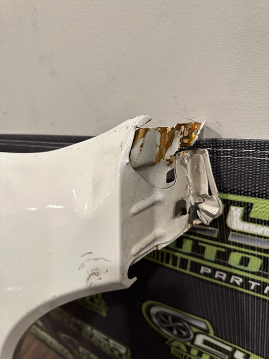 2023 2024 FORD F250 F350 FRONT RIGHT FENDER OEM STAR WHITE (AZ) *DAMAGE*