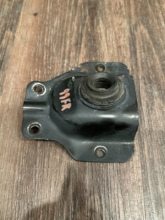 2021 AUDI R8 FRONT RIGHT RADIATOR MOUNT BRACKET OEM 4S0 121 275