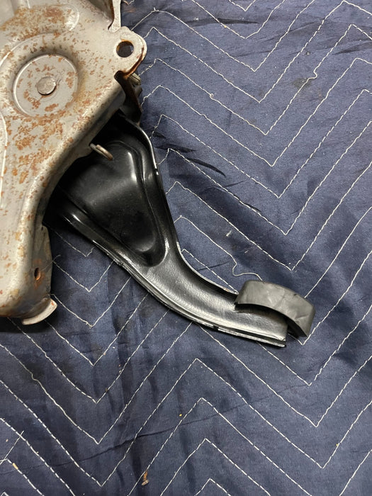 2019 DODGE CHALLENGER HELLCAT EMERGENCY FOOT PARKING E BRAKE PEDAL OEM