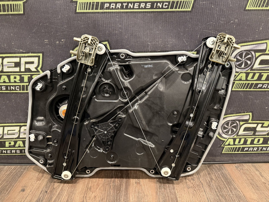 2024 BMW M3 M4 G80 G82 FRONT LEFT DOOR WINDOW REGULATOR OEM 7432231