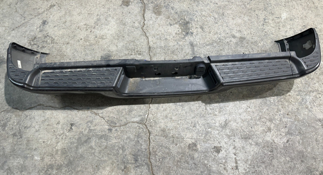 2024 DODGE RAM 3500 LARAMIE REAR BUMPER COMPLETE OEM *SCUFFS 3-4*