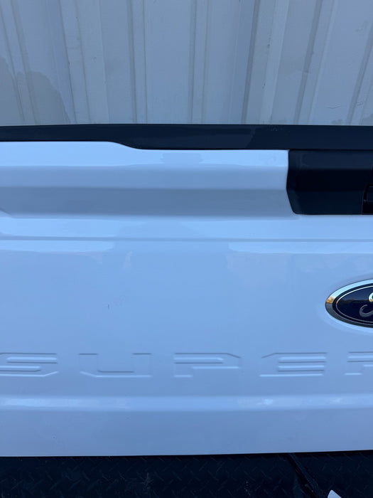 2023-2025 FORD F250 F350 FORD WHITE TAILGATE OEM *MINOR FLAWS 3,7*
