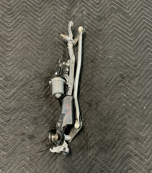 2015 LEXUS RC-F WINDSHIELD WIPER WASHER MOTOR OEM ~DAMAGE~