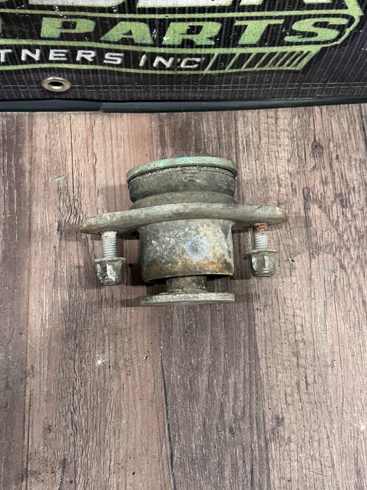 2017-2022 FORD F250 F350 F450 PASSENGER RIGHT CAB MOUNT OEM HC3C-2500192