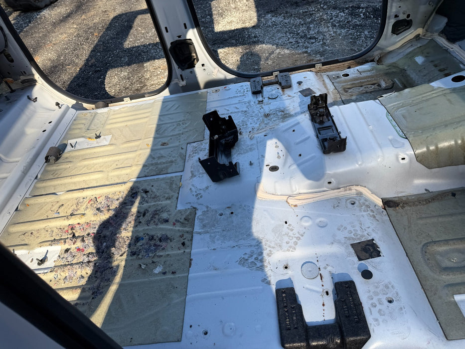 2017 FORD F250 F350 F450 CREW CAB 4 DOOR W/ TWIN PANEL ROOF CUTOUT OEM 2018 2019