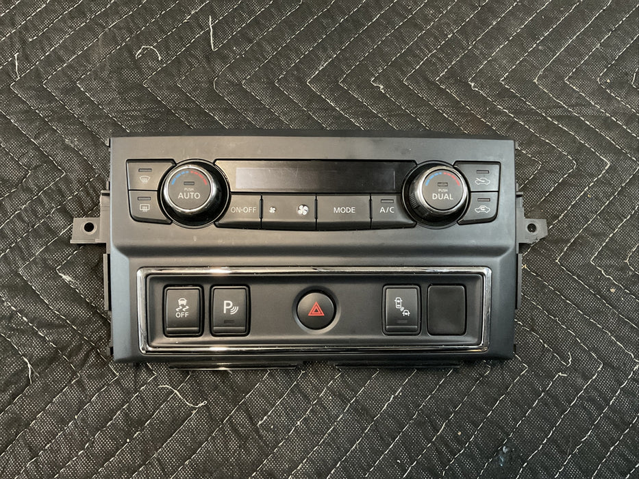 2016 Nissan Titan XD A/C Heater Dual Climate Control Temperature