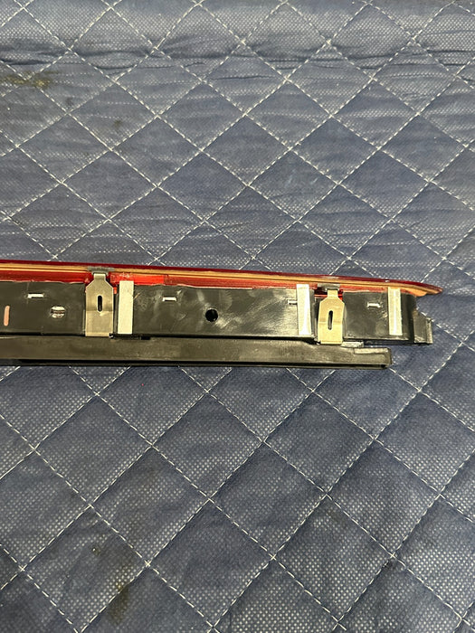 2014 AUDI R8 HIGH MOUNT BRAKE LIGHT LAMP 420 945 097 B OEM