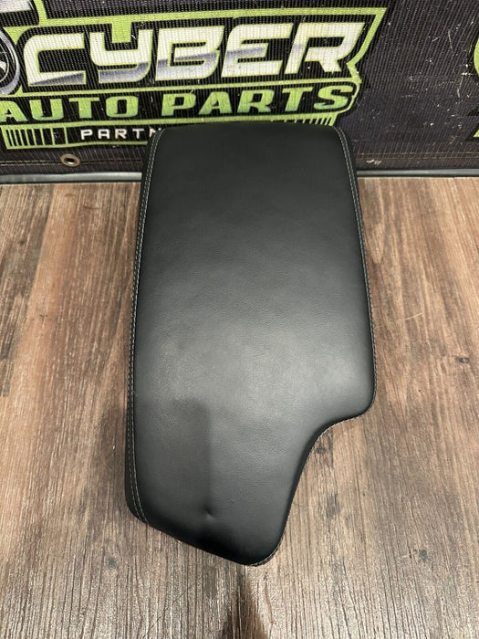 2020 BMW M4 F82 CENTER CONSOLE LEATHER LID ARM REST OEM *SLIGHT DENT/READ*
