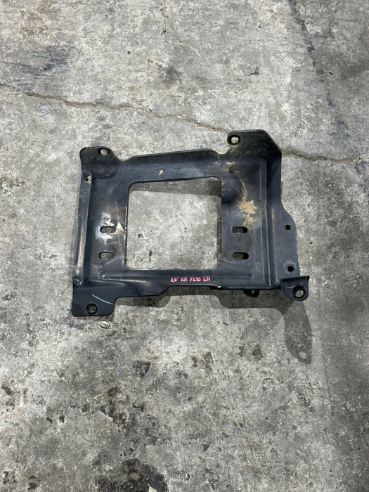 2020-2022 FORD F250 F350 FRONT BUMPER LEFT MOUNTING BRACKET OEM