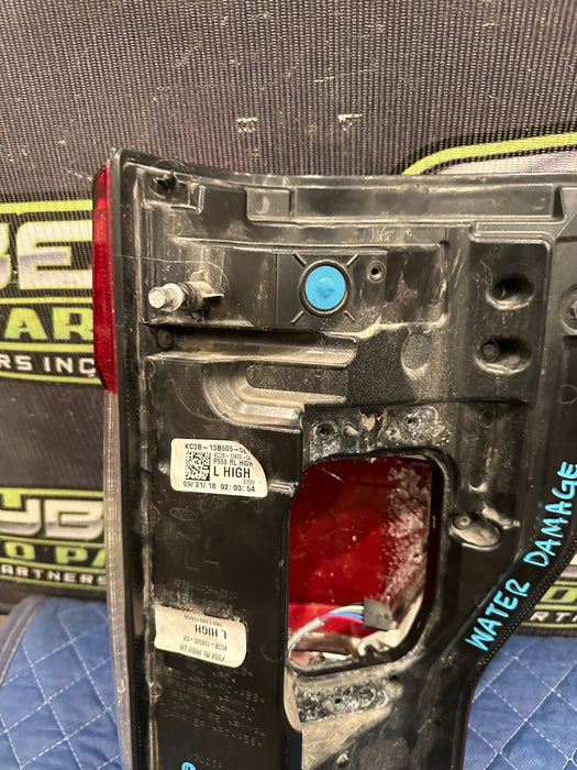2017-2019 FORD F250 F350 F450 DRIVER LEFT TAIL LIGHT OEM *WATER DAMAGE*