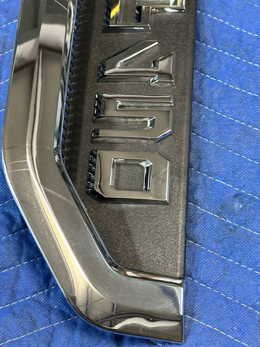 2017-2019 FORD F450 PLATINUM DRIVER LEFT CHROME FENDER EMBLEM BADGE OEM