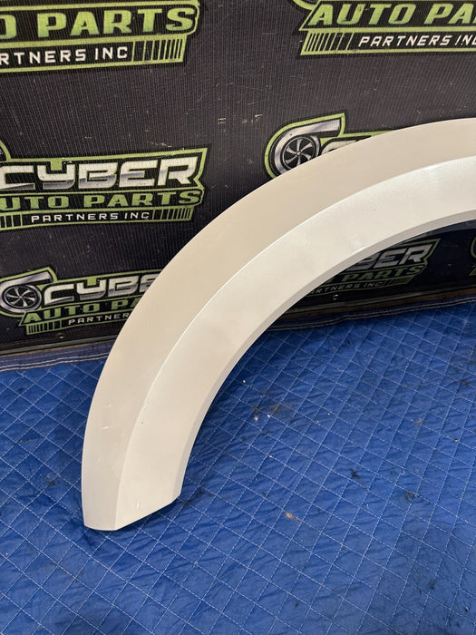 2017-2019 FORD F450 DUALLY LEFT FENDER FLARE OEM (UG) *PAINT CHIPS 5-7