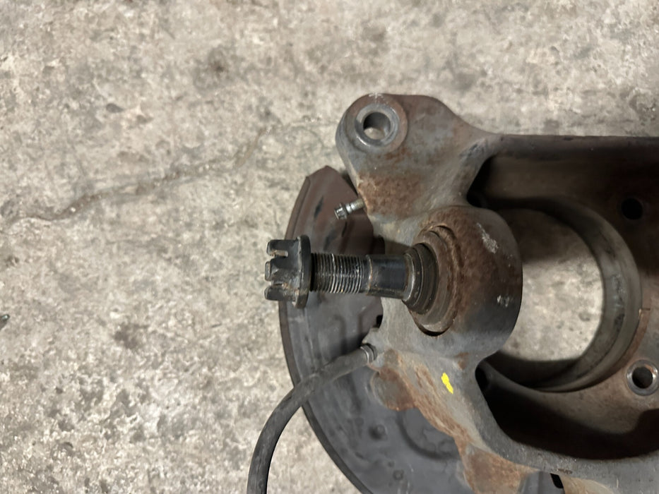 2022 FORD F250 F350 DIESEL FRONT AXLE RIGHT PASSENGER KNUCKLE SPINDLE 4X4 OEM