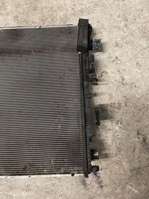 2017-2019 FORD F250 F350 6.7L DIESEL SUPERDUTY RADIATOR OEM *BENT*