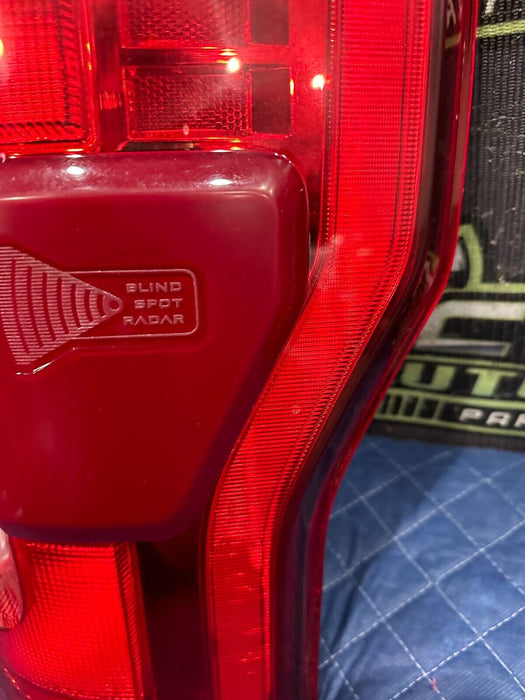 2017-2019 FORD F250 F350 F450 PASSENGER RIGHT BLISS LED TAIL LIGHT OEM  ~MINT~
