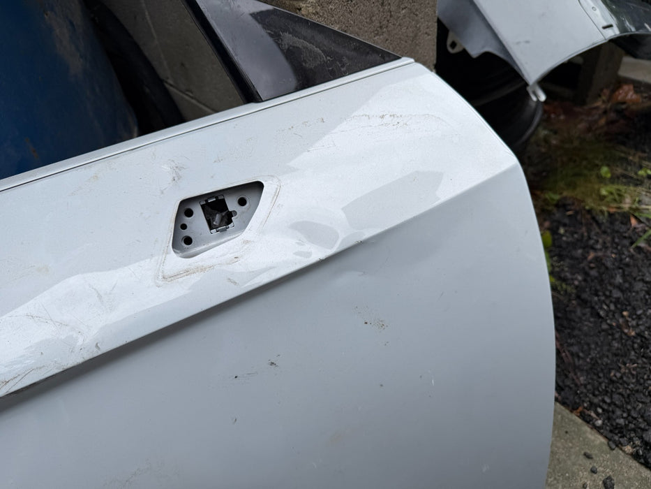 2017 - 2023 AUDI R8 SPYDER PASSENGER RIGHT RH SIDE DOOR WHITE *DAMAGE*