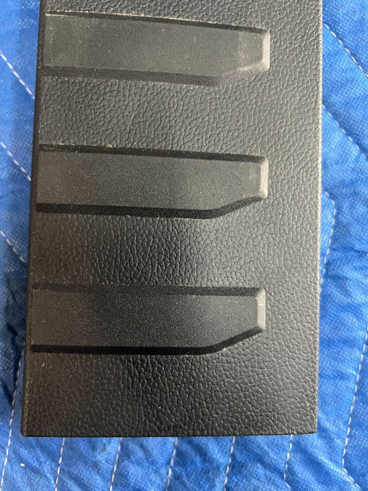 2017-2019 FORD F250 F350 BLACK REAR LEFT DRIVER KICK PLATE OEM *SCUFFS*