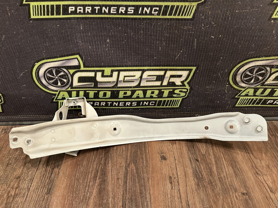 2017-18 AUDI R8 FRONT RIGHT FENDER BRACKET WHEELHOUSE OEM 4S0 805 528 B
