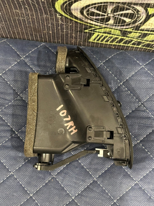 2014 AUDI R8 FRONT RIGHT PASSENGER DASH DASHBOARD HVAC AIR VENT OEM 423 820 902