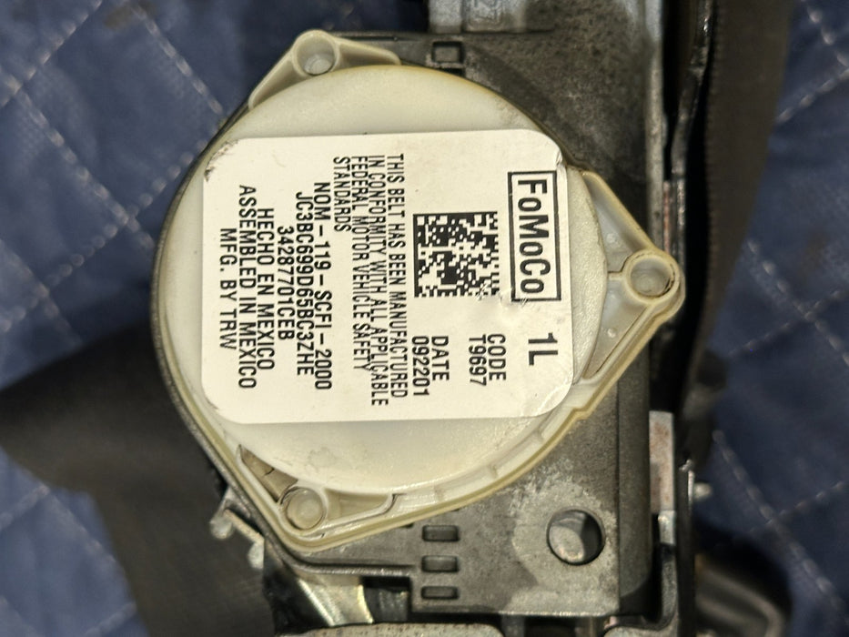 2017-2019 FORD F250 F350 F450 XLT FRONT LEFT DRIVER SEAT BELT SEATBELT OEM ~WEAR