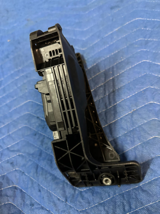2020 BMW M8 COMP F93 G16 OEM FLOOR ACCELERATOR THROTTLE GAS PEDAL PAD OEM