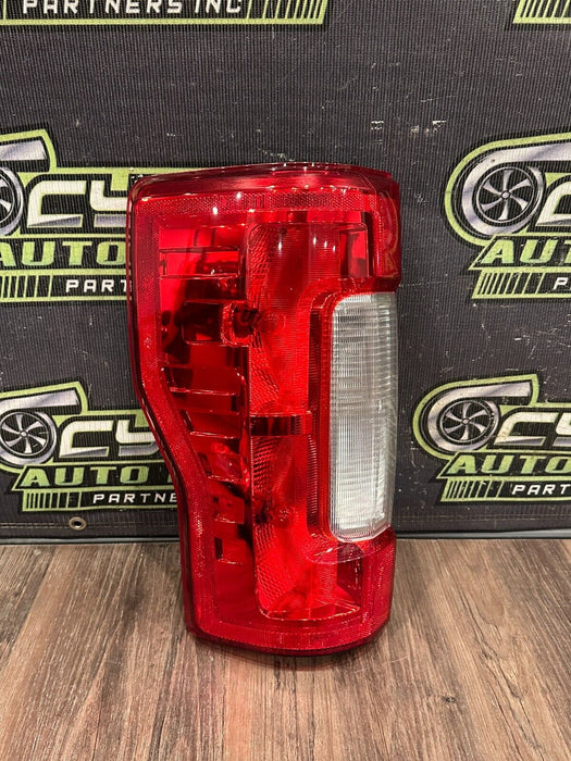 2017-2019 FORD F250 F350 F450 DRIVER LEFT HALOGEN TAIL LIGHT OEM