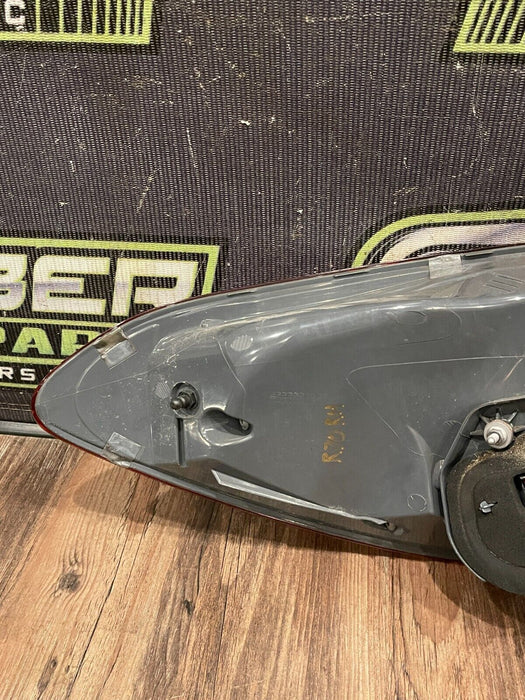 2015 MERCEDES BENZ C63S AMG PASSENGER RIGHT LED TAILIGHT OEM *SCUFFS*