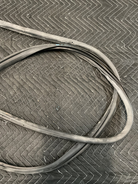 2016 NISSAN TITAN REAR RIGHT PASSENGER DOOR SEAL WEATHER STRIP OEM