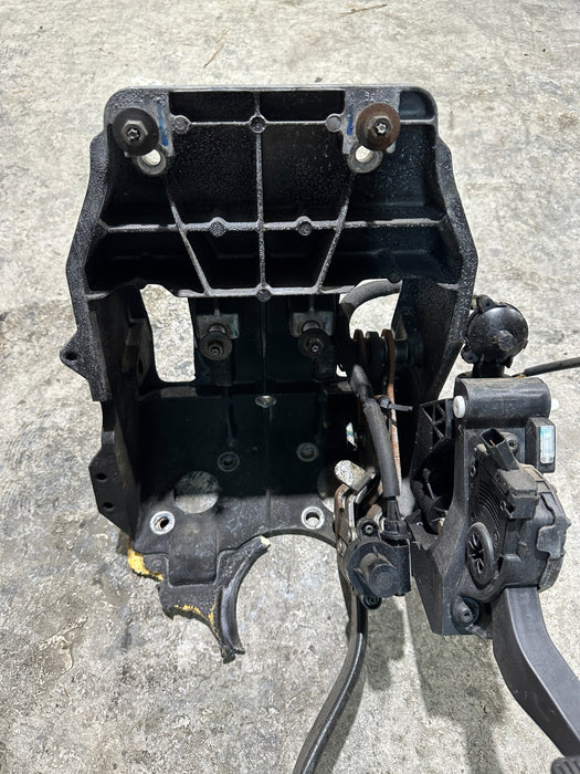 2015 DODGE RAM 2500 ACCLERATOR GAS BRAKE PEDAL ASSEMBLY OEM