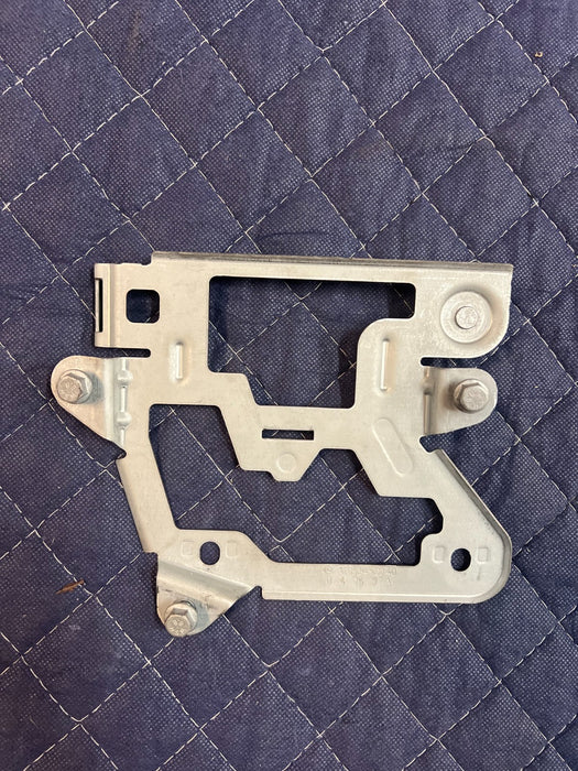 2015 MERCEDES-BENZ C63S AMG KEYLESS ENTRY MODULE BRACKET MOUNT 2055452240