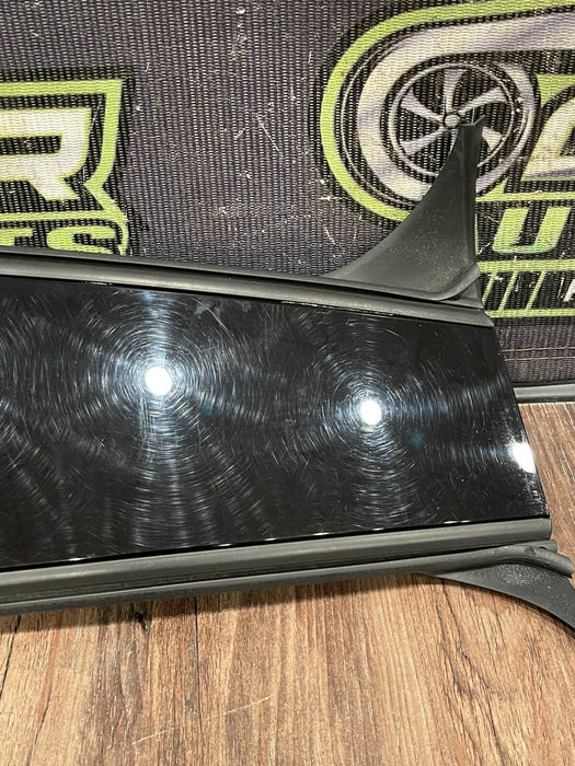 2020 BMW M8 COMP F93 FRONT LEFT EXTERIOR GLOSS BLACK B PILLAR MOULDING OEM *READ