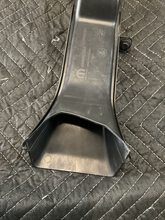 2019 DODGE CHARGER HELLCAT DRIVER SIDE AIR INTAKE TUBE INLET TO HELLCAT BOX OEM